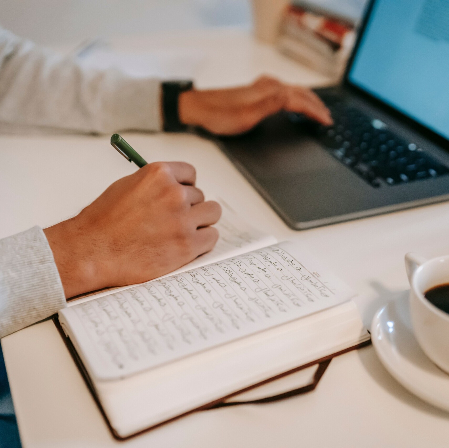 role ai marketing writing